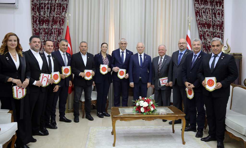 “Üretmeyen toplumlar yok olur”