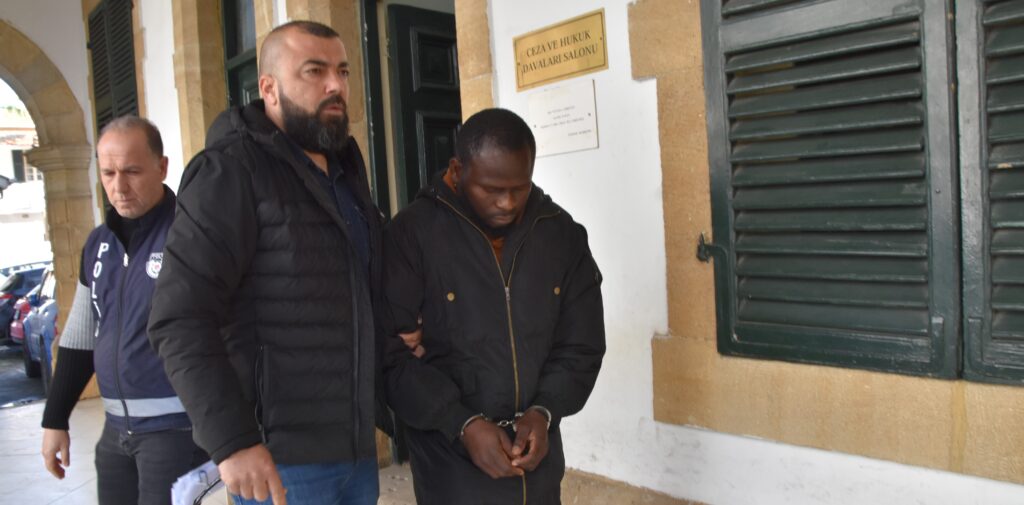 Hem evinde hem de aracında uyusturucu bulundu!