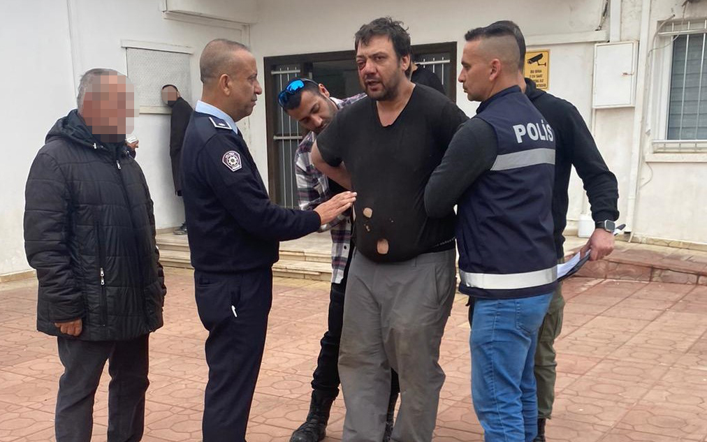 Yunan zanlı, deport edildikten sonra, askeri yasak bölgeyi ihlal ederek geri geldi!