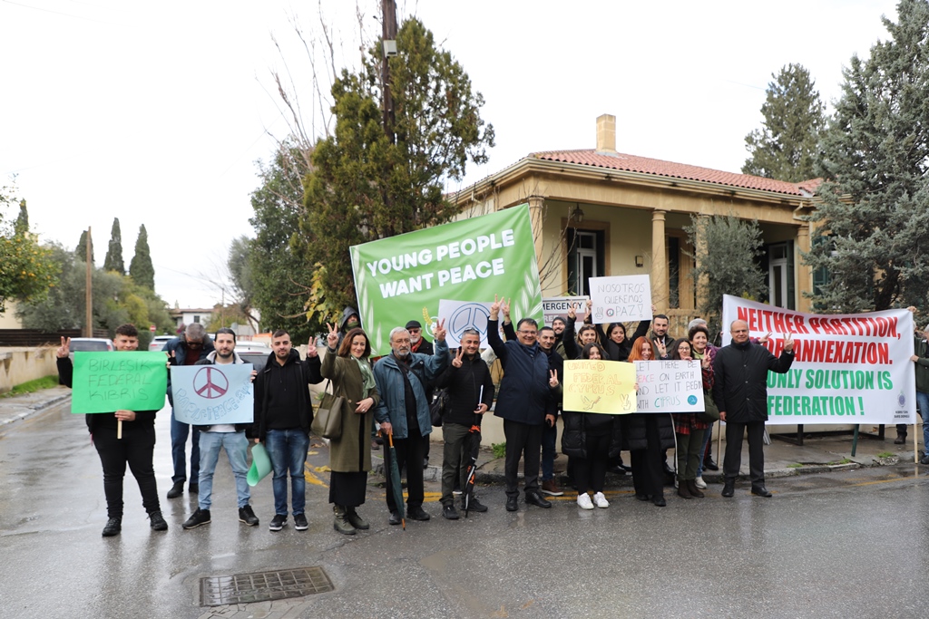 CTP Gençlik Örgütü, Holguin’i kapıda karşıladı