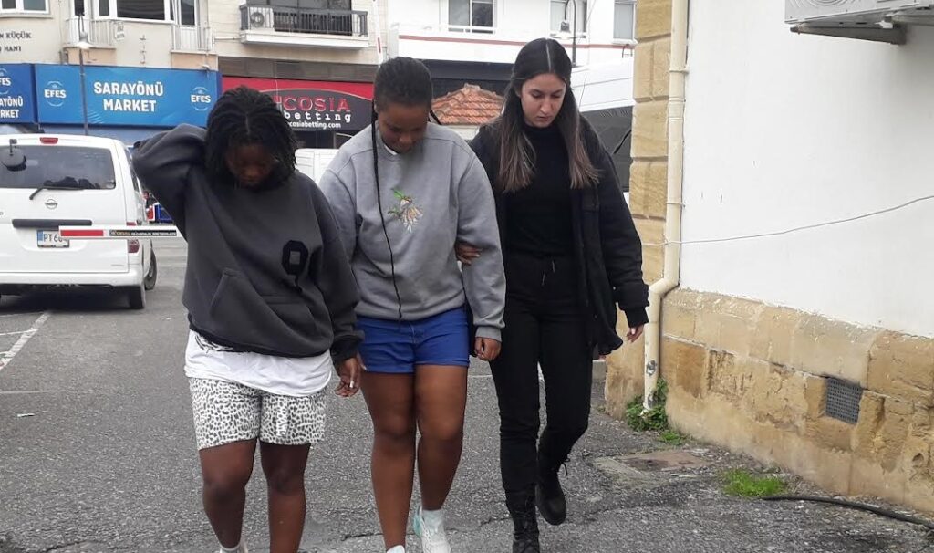 Kaza yaptıktan sonra askeri yasak bölgeyi ihlal ettiler