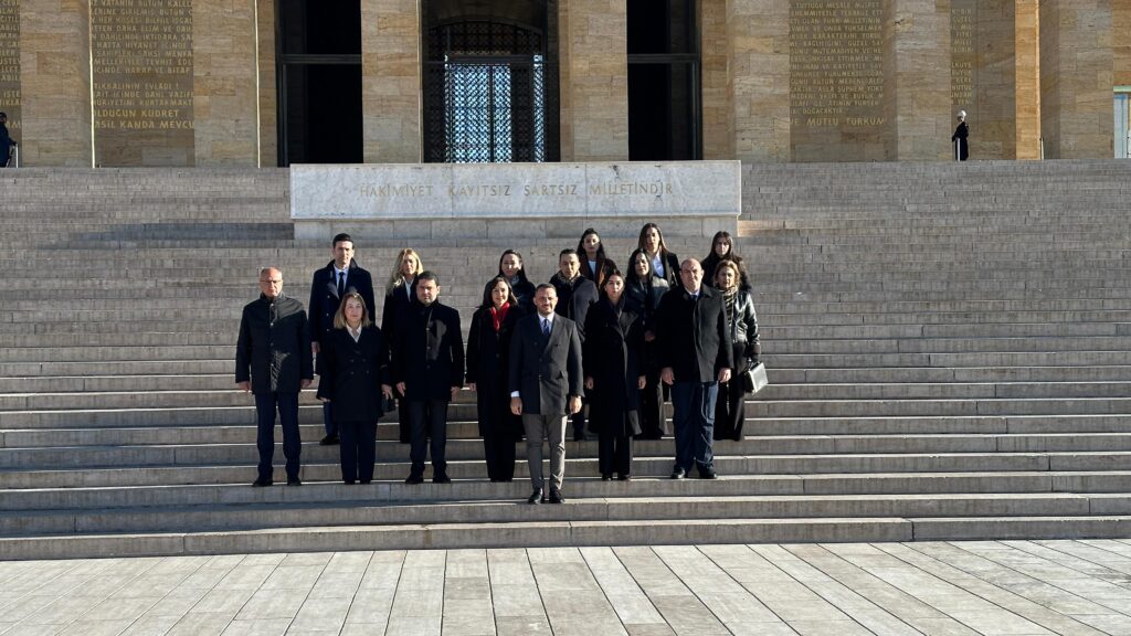Ankara’ya giden Meclis Komitesi Anıtkabir’i ziyaret etti