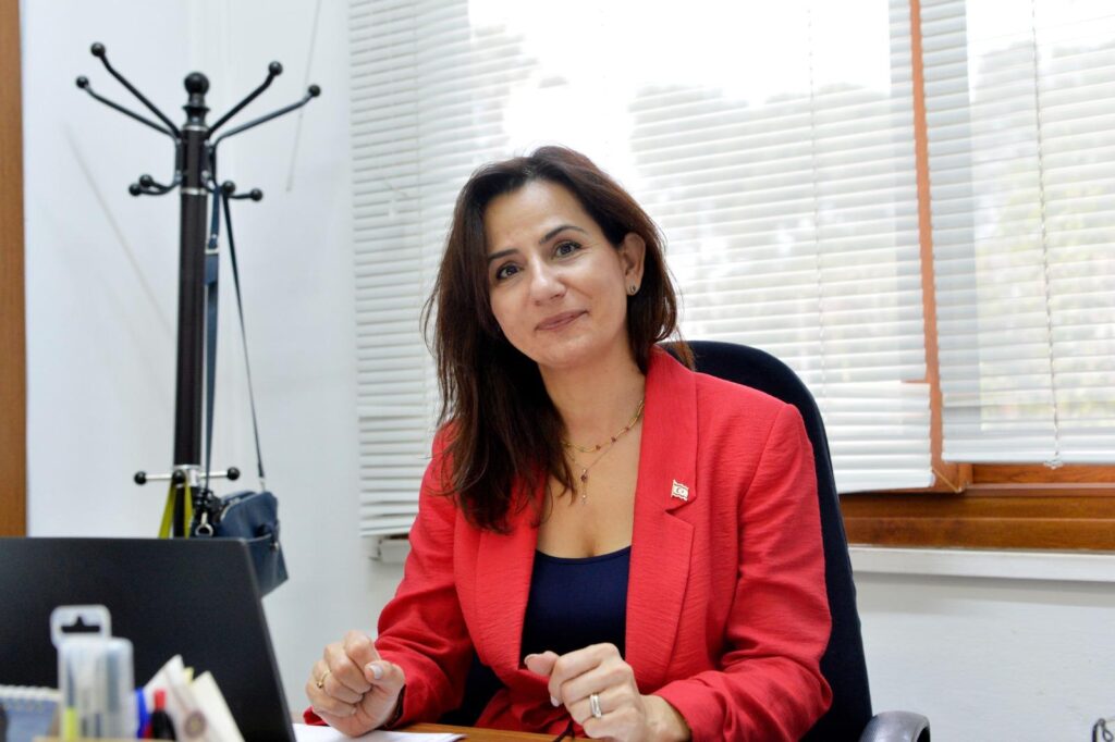 Serakıncı, “Bu yıl klasik mevsim griplerine Covid-19 varyantları ilave oldu”