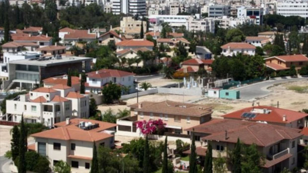 KKTC’deki eski Rum taşınmazlarının satışı konusu Rum Meclisi’nde ele alındı