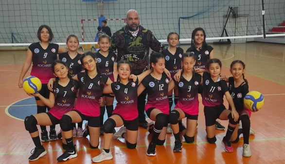 Şehit Hüseyin Akil İlkokulu ile Girne Amerikan İlkokulu voleybol maçında karşılaştı