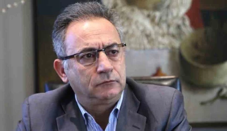 Neofitu: Özgür tarafın boğazında hançer olacak