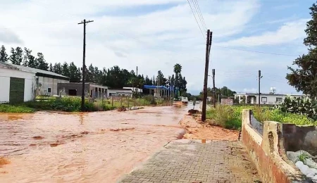 Aşırı yağışlar Bostancı’da etkili oldu, Güney’den gelen Bostancı deresi taştı