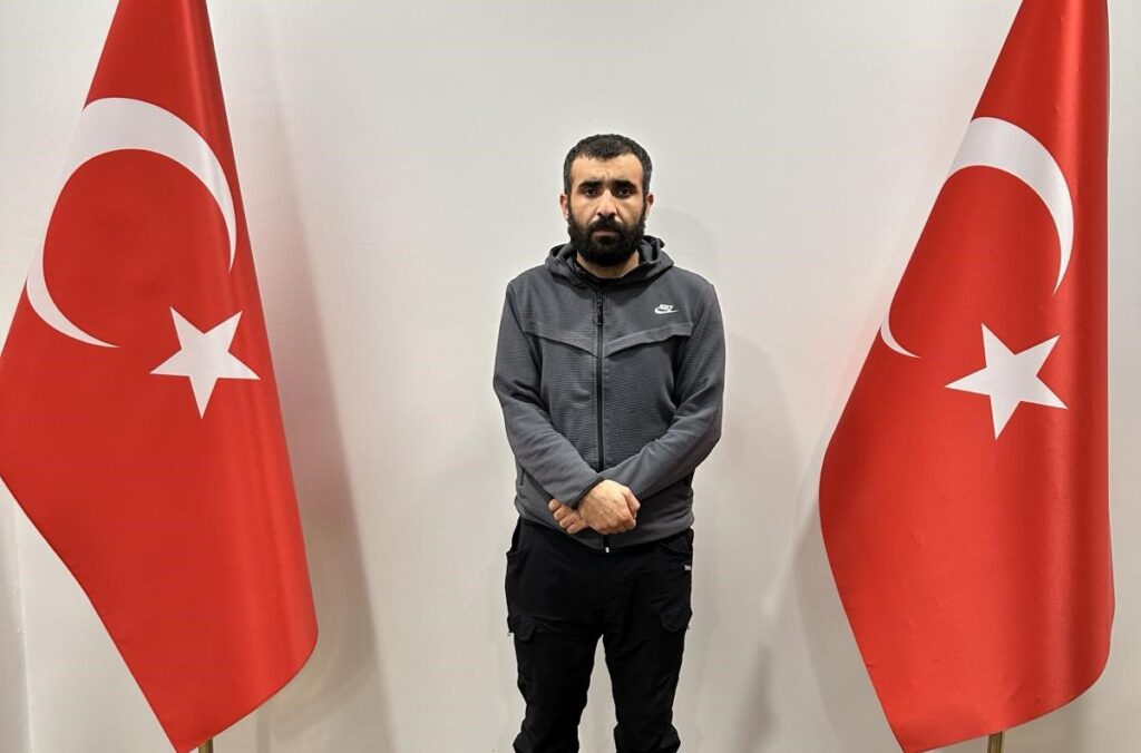 Kızıl, MİT ve emniyetin ortak operasyonuyla yakalandı