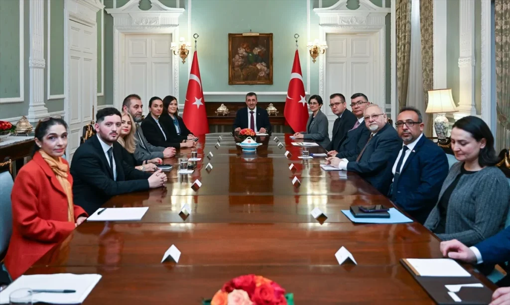 Cevdet Yılmaz, Londra’da Kıbrıslı Türk toplum temsilcileriyle buluştu
