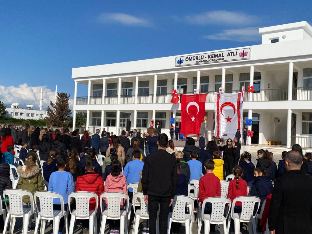 Çavuşoğlu: “Çocukların güvenliği için ülkeye çok daha fazla yeni okul kazandıracağız”