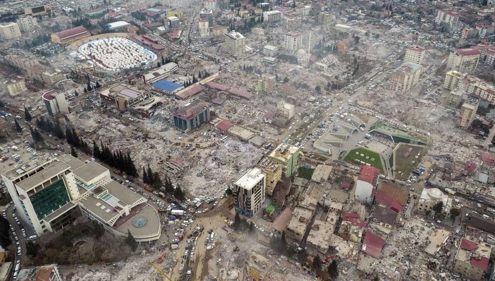 6 Şubat depremleriyle ilgili davalarda ilk karar çıktı: 18 yıl hapis cezası