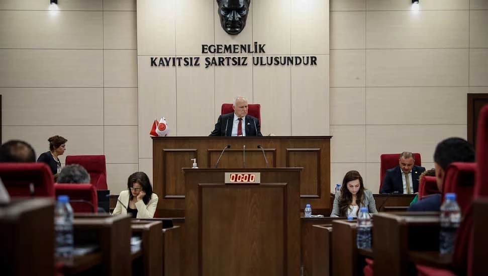Meclis’te ivedilik tezkereleri oylandı