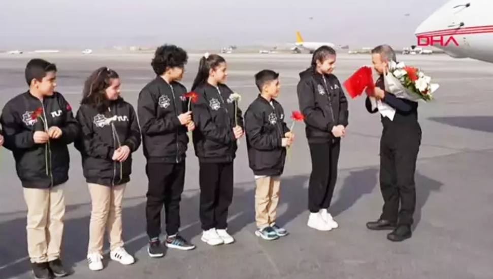 Alper Gezeravcı Türkiye’ye döndü!