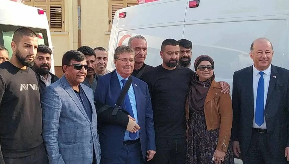 Choudhry, Sağlık Bakanlığı’na 2 adet ambulans bağışladı