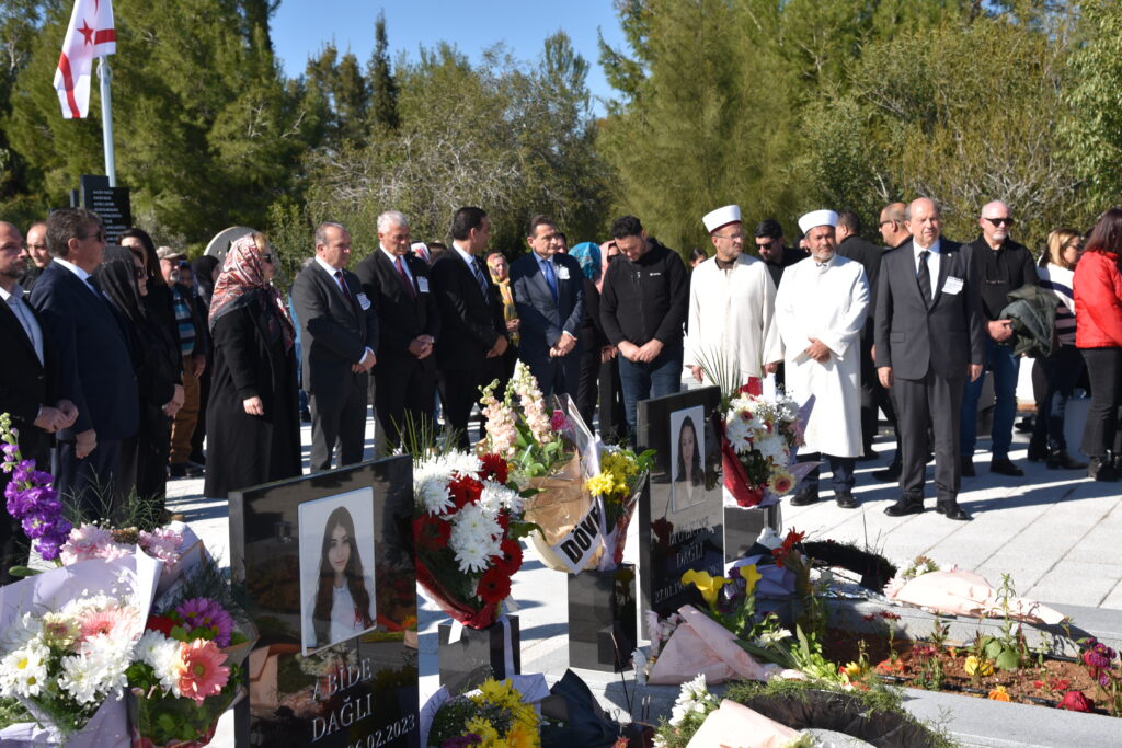 Yeniboğaziçi Şehitliği’nde tören düzenlendi