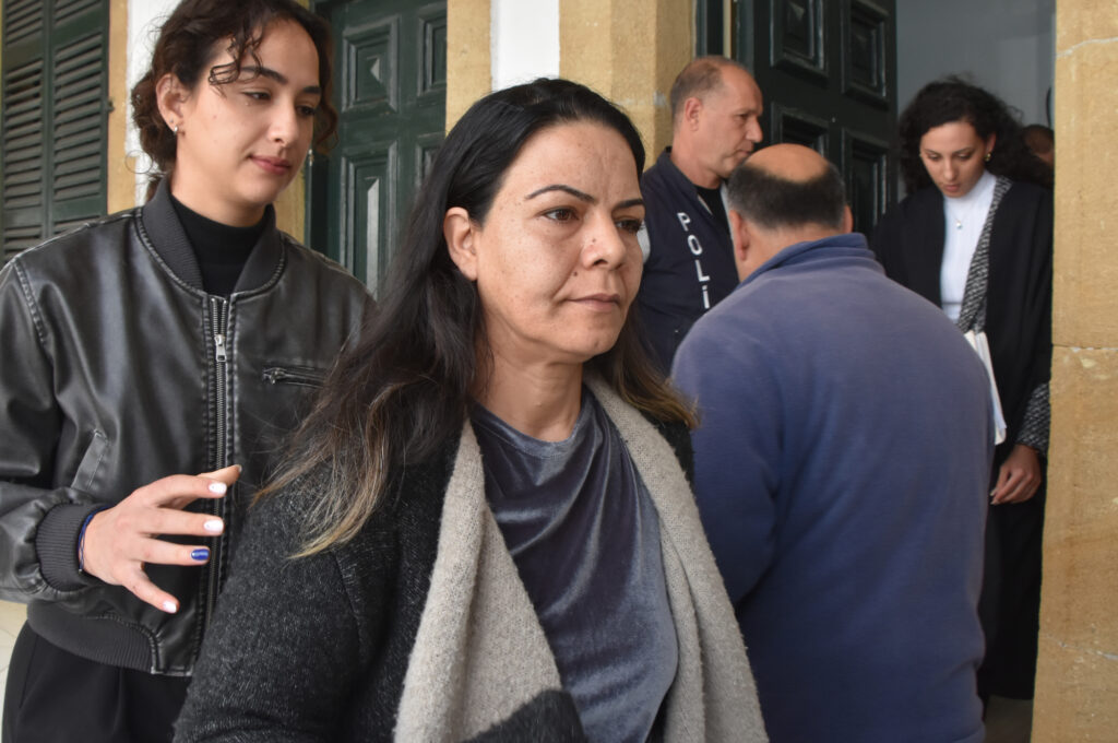 Patronuna ait parayı çaldığı iddia edilen zanlı mahkemeye çıkarıldı!