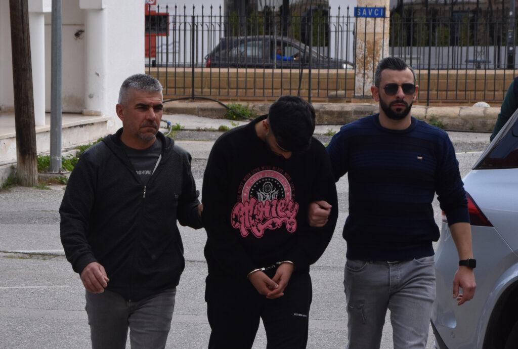 Uyuşturucu madde verdiği iddia edilen zanlı mahkemeye çıkarıldı!