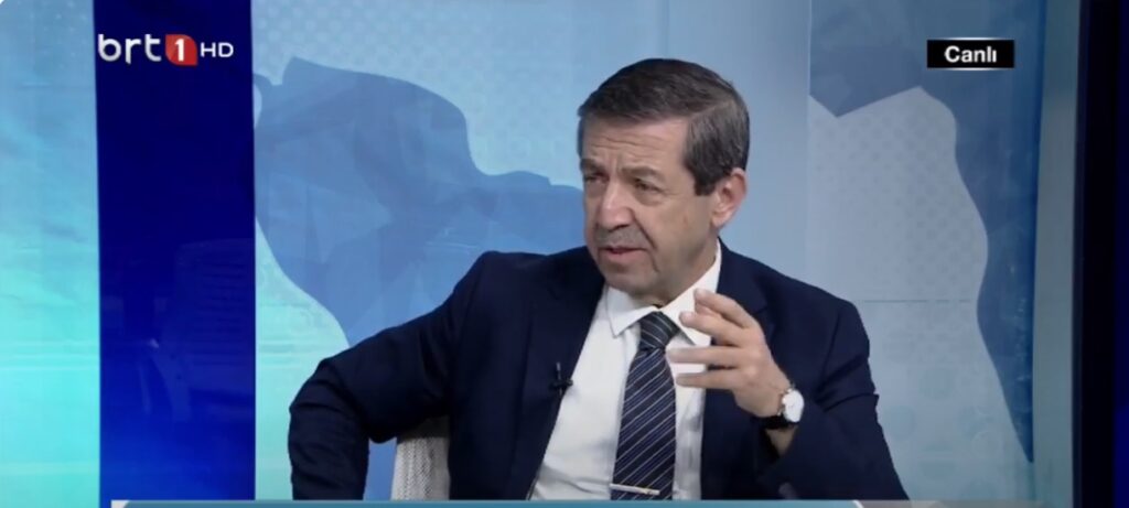Ertuğruloğlu, “Çayhan Düzlüğü’nde bizim toprağımız olan yerde asfalt yolumuzu döktük”