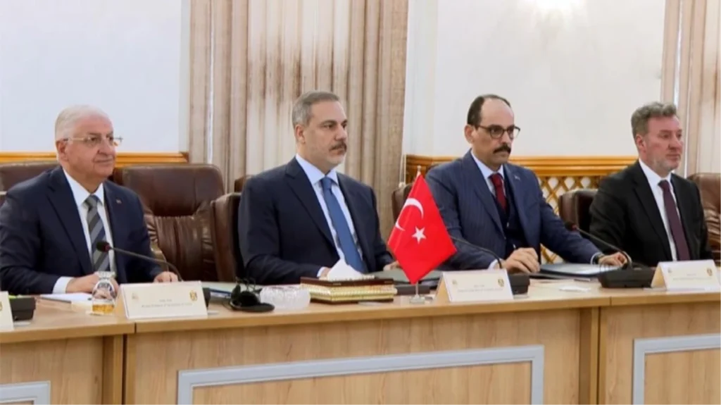 Türk Bakanlar ve MİT Başkanı, güvenlik zirvesi için Bağdat’ta