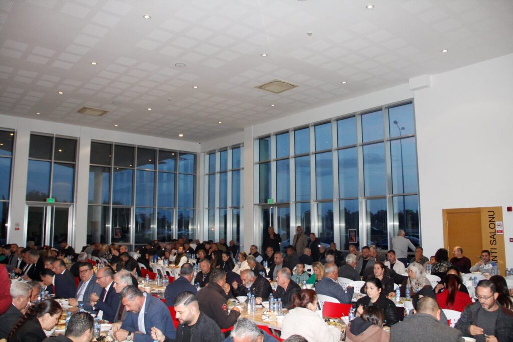 Beyarmudu Belediyesi’nden bölge halkına iftar yemeği