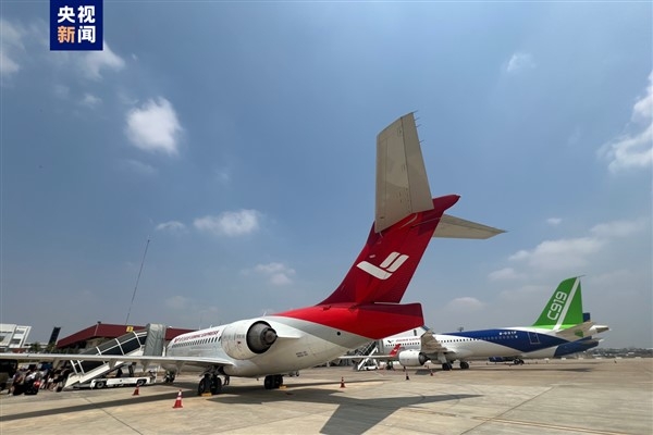 Çin’in yerli üretim yolcu uçağı C919, yeni iç hat seferlerine başladı