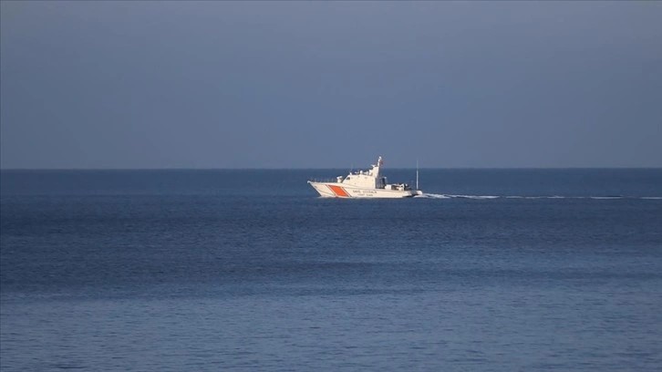 Çanakkale’de batan bottaki kayıp düzensiz göçmenleri arama çalışmaları sürüyor