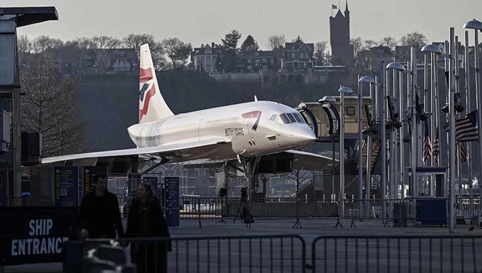 New York’ta bakımı tamamlanan Concorde uçağı sergilendiği müzeye geri döndü