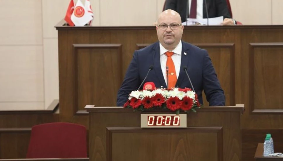 Küçük, özel bireylerin toplumla bütünleşmesi için yapılması gereken çalışmaları anlattı