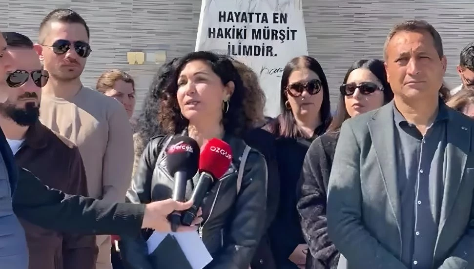 Eylem: Eğitim Bakanı, Yüksek Öğrenim ve Dış İlişkiler Dairesi müdürü derhal istifa etmelidir