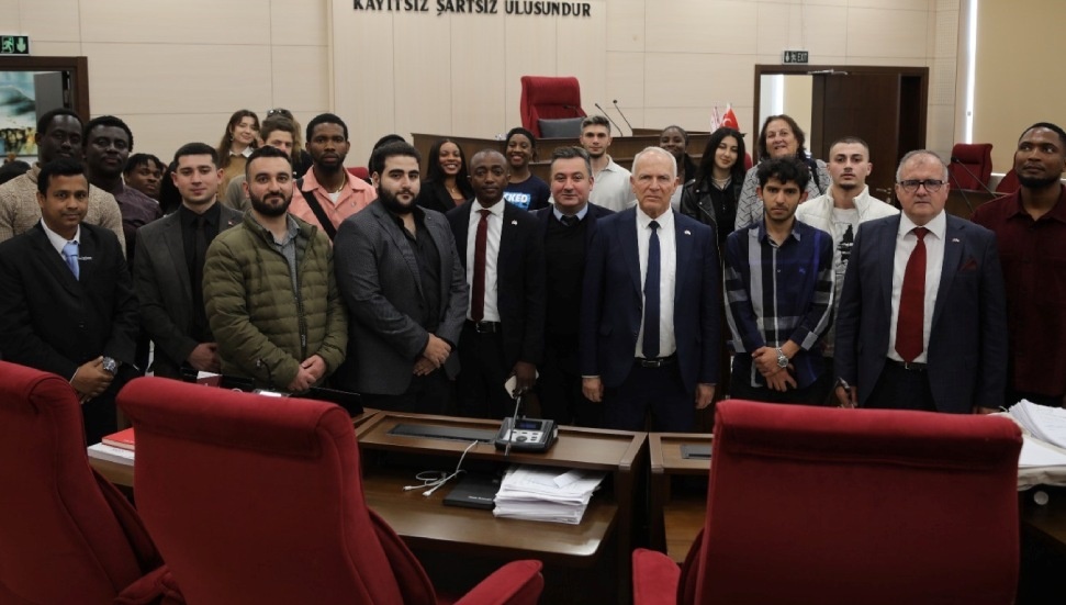 Siyasal Bilimler Fakültesi öğrencileri TC Büyükelçiliği ile Meclisi ziyaret etti