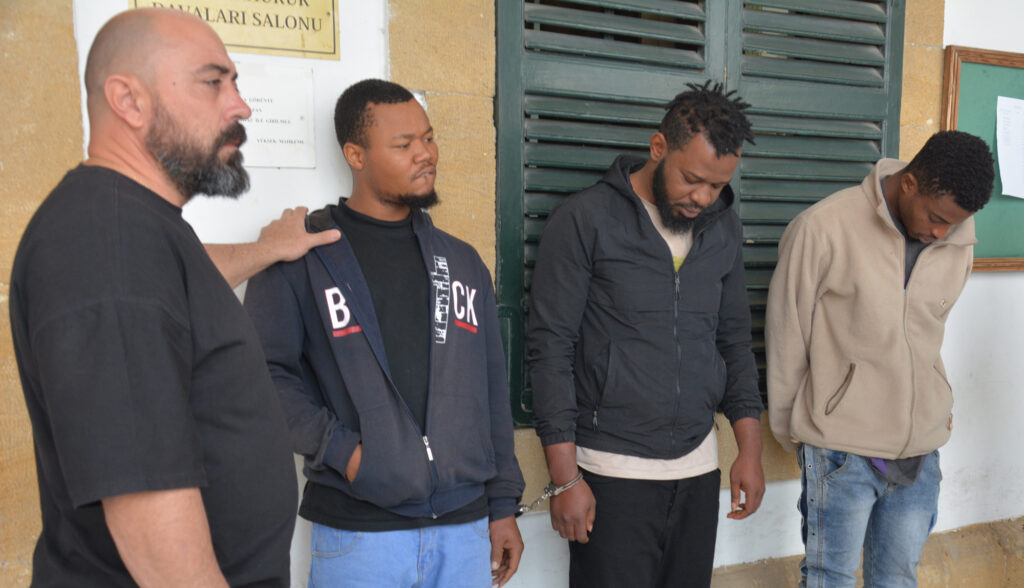 Kelepçe Operasyonunda yakalanan zanlılar yeniden mahkemeye çıkarıldı!