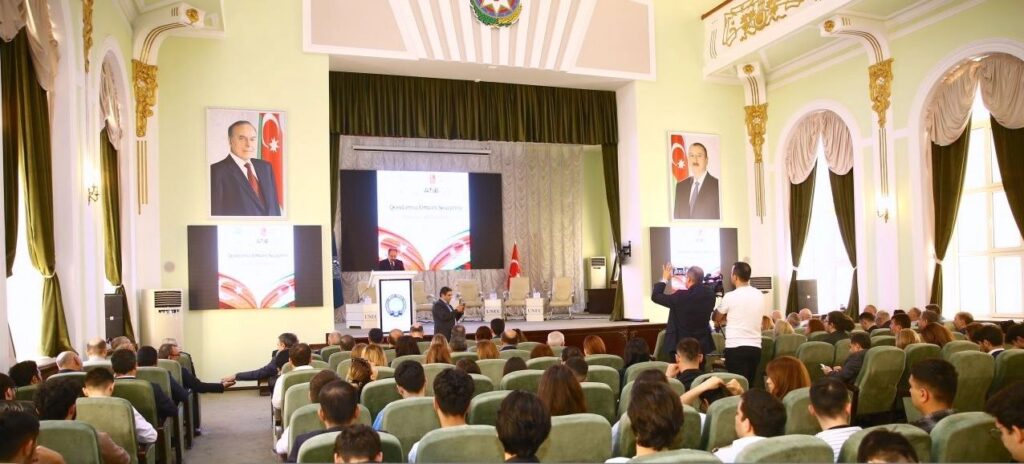 Bakü’de “Sözde Ermeni Soykırımı: İddialar ve Gerçekler” konulu konferans düzenlendi
