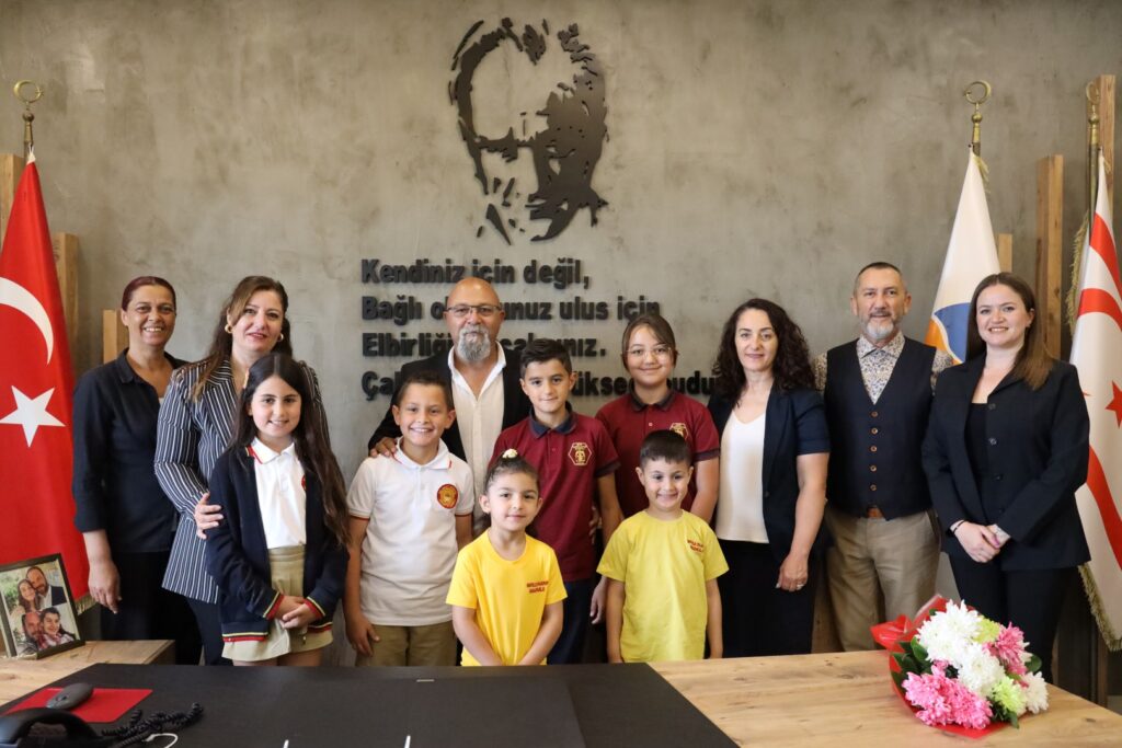 Öğrenciler İskele Belediyesi’ni ziyaret etti
