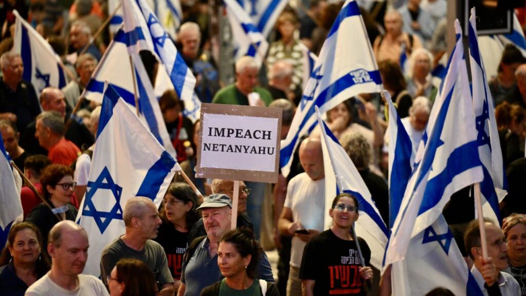 İsrailliler esir takası anlaşması ve Netanyahu’nun istifası için yine sokaklara indi