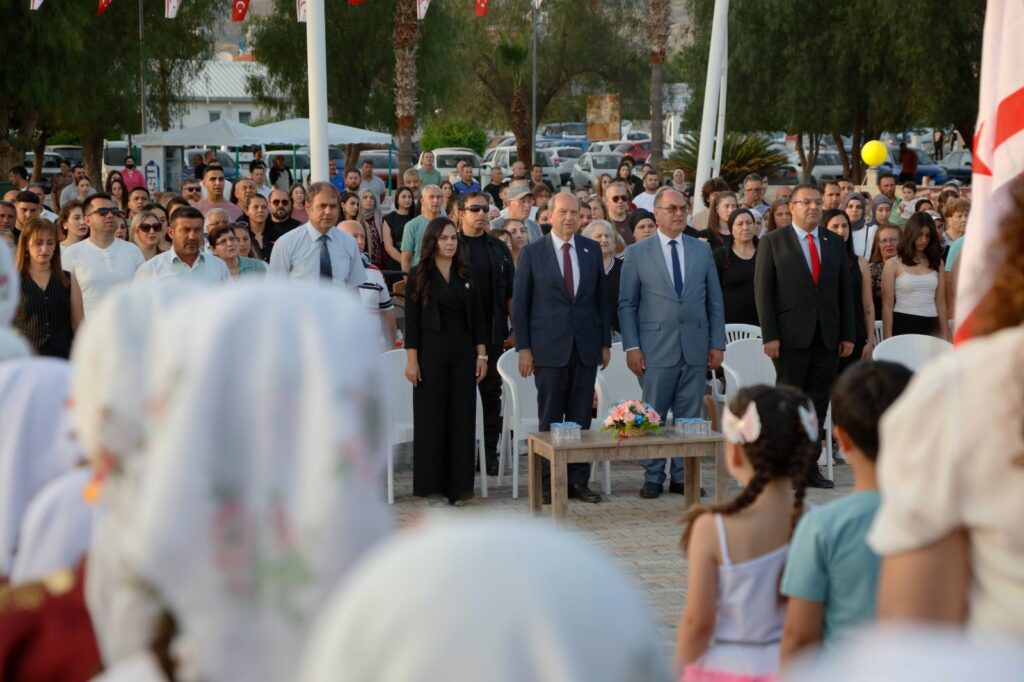 Tatar, “Sergilenen gösterilerle bizleri gururlandırmaktasınız. Sizlere yürekten teşekkür ediyorum”