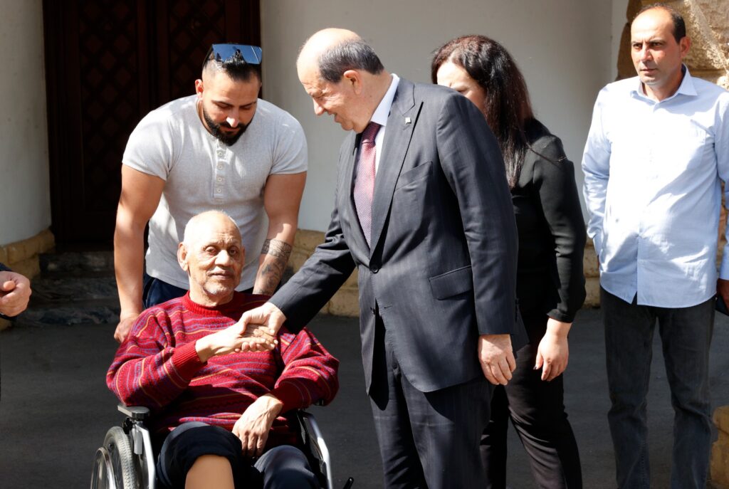 Cumhurbaşkanı Tatar “Lefkeli Kamil” olarak bilinen Kamil Eronat’ı kabul etti