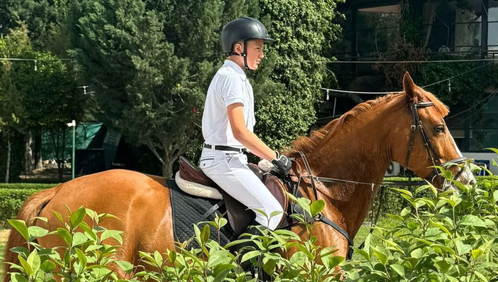 Ada Şerif Sandallı gururlandırdı
