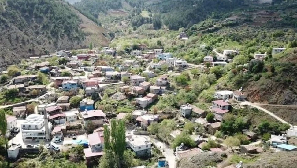 Hatay’da heyelan riski nedeniyle taşınacak mahalleye 228 konut yapılacak