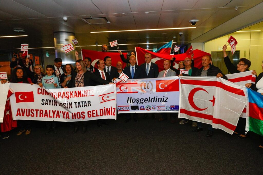 Tatar, Sydney’de!