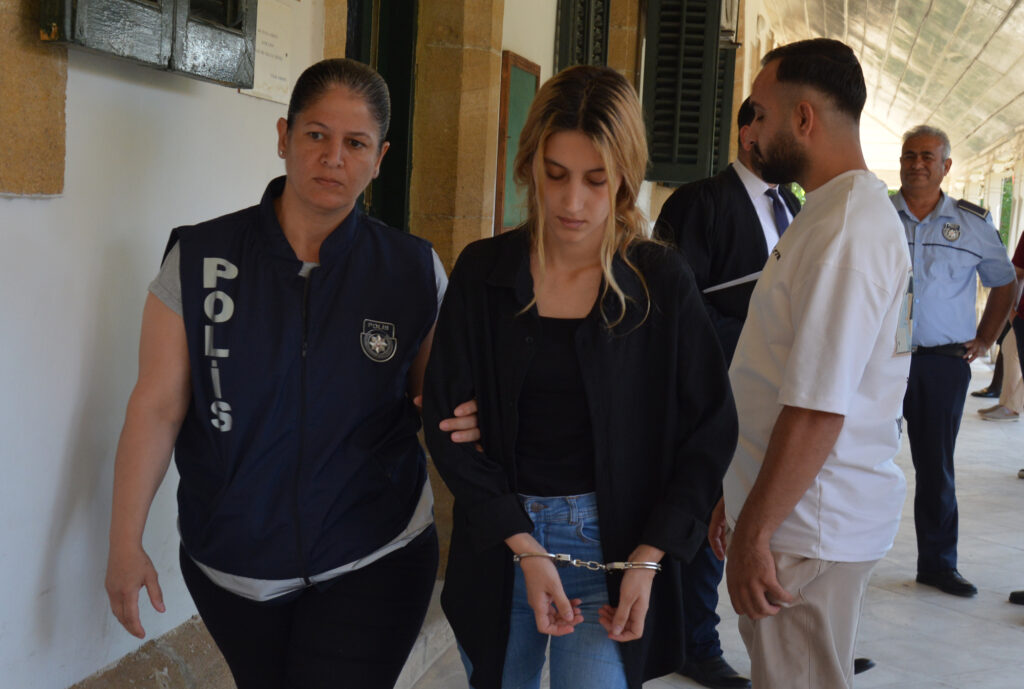 Eşine itiraf atan kadın 2 yıl hapis cezası aldı!