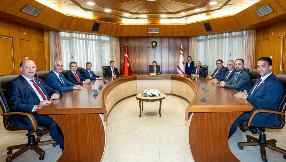 Bakanlar Kurulu, Başbakan Üstel başkanlığında toplandı