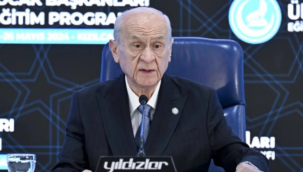 Bahçeli’den “sokak hayvanları” açıklaması: Nasıl uyutulacak, kaç saat uyutulacak, kim uyutacak?