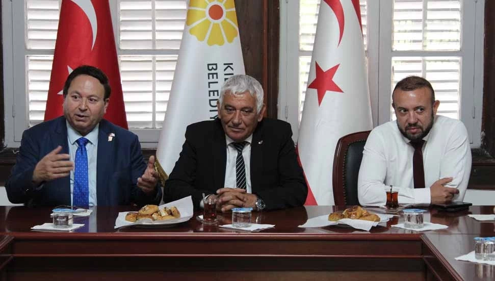 Özçınar, Türkiye-Kıbrıs Türk Cumhuriyeti İşbirliği Cemiyeti ile görüştü