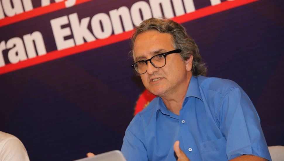 Muhtaroğlu: “Tarihsel süreçler göstermiştir ki hiçbir hak evde, klavye başında elde edilmedi”