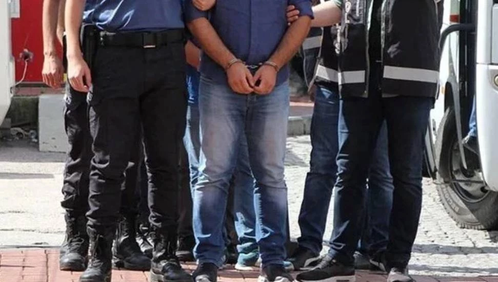 Türkiye’nin 17 ilinde FETÖ operasyonu: 90 şüpheli yakalandı