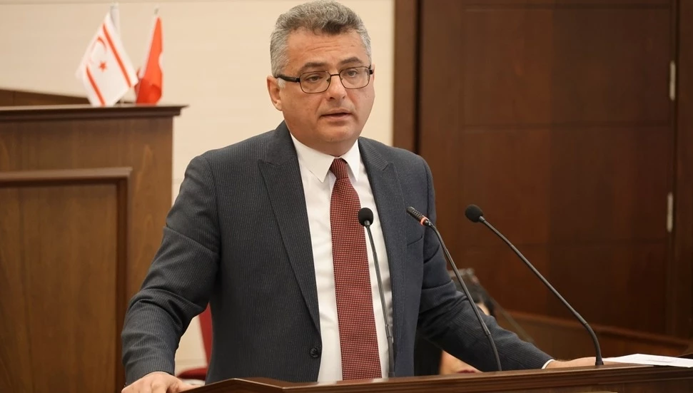 Erhürman: Ülke yönetilmiyor, otoriter davranılıyor