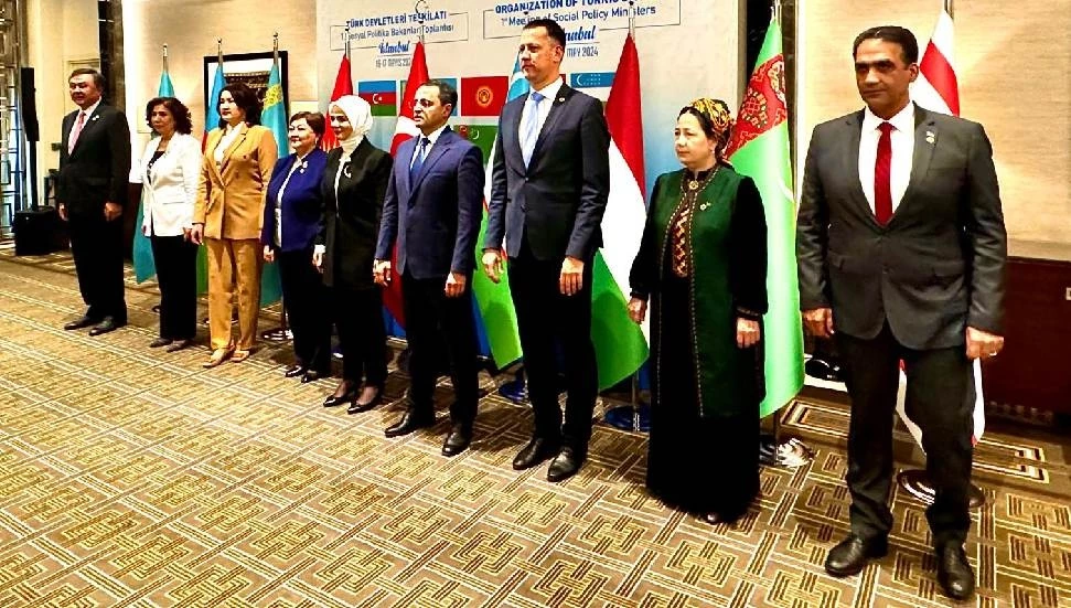 Bakan Gardiyanoğlu yuvarlak masa toplantısına katıldı