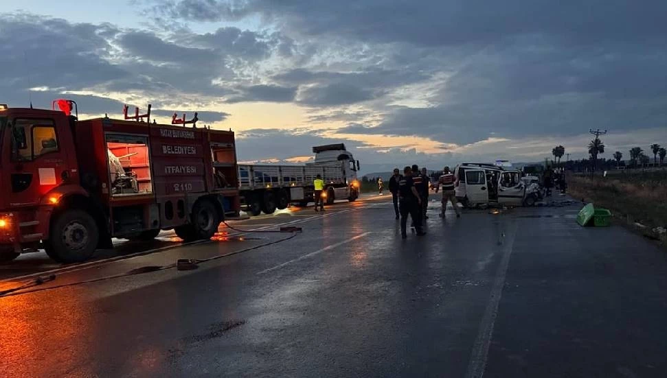 Hatay’daki feci kazada, KKTC plakalı araçta 5 kişi yaşamını yitirdi