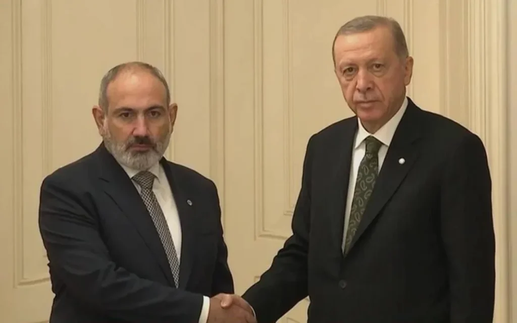 Cumhurbaşkanı Erdoğan, Paşinyan ile görüştü