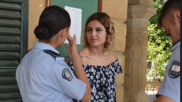 Valizinde cinsel gücü artırıcı ve yeşil reçeteye tabi ilaçlar bulunan zanlı cezaevine gönderildi!